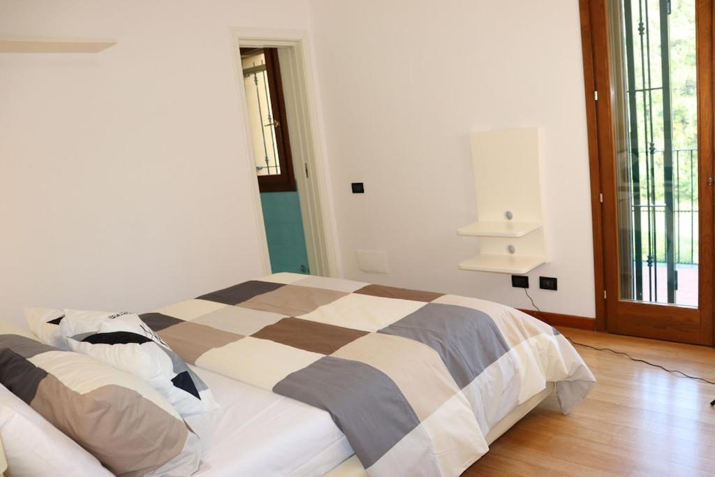 Appartement Dans Un Terrain De Golf, 5 Min De La Mer En Voiture, Parking Gratuit Cogoleto Kültér fotó