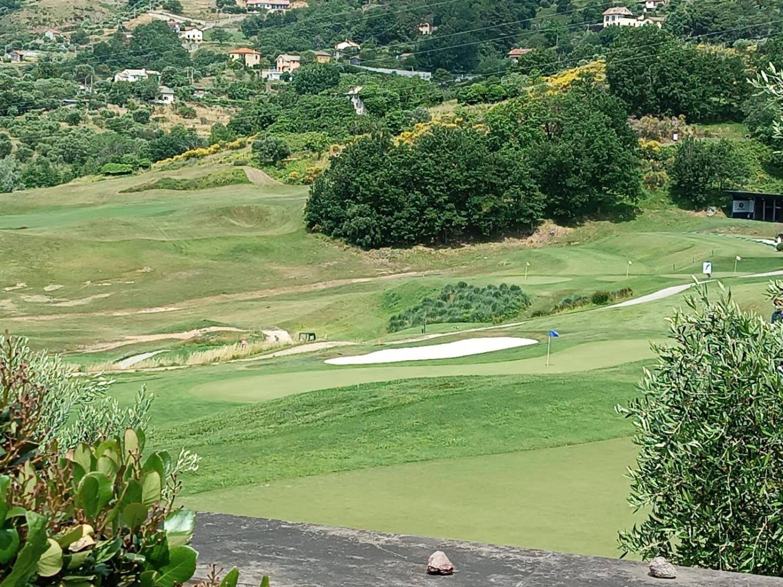 Appartement Dans Un Terrain De Golf, 5 Min De La Mer En Voiture, Parking Gratuit Cogoleto Kültér fotó